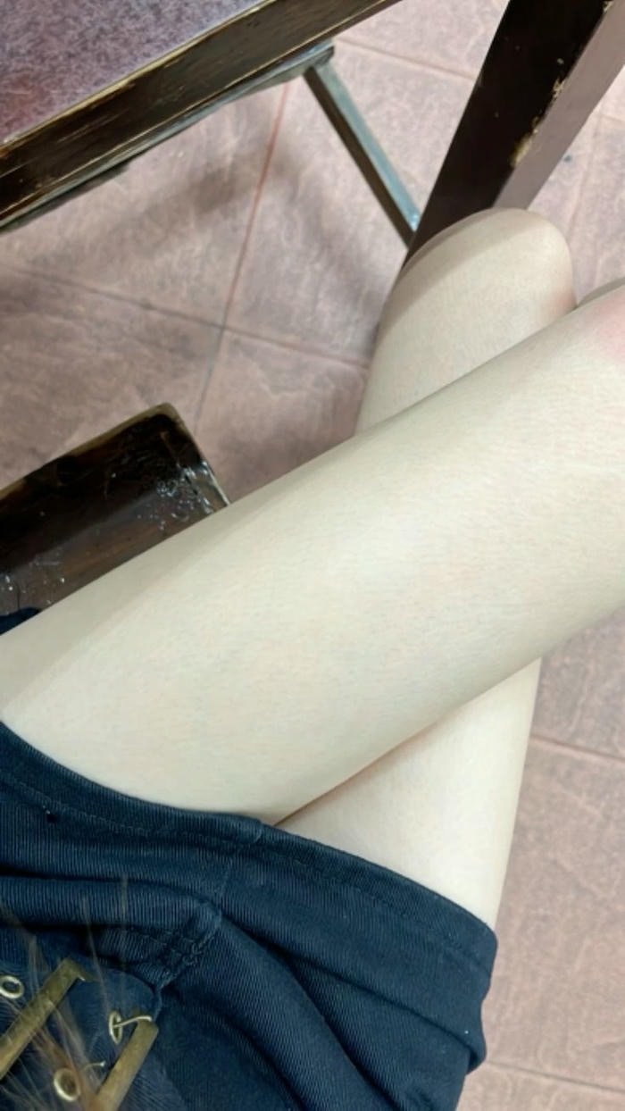 hình ảnh đùi gái xinh quyến rũ
