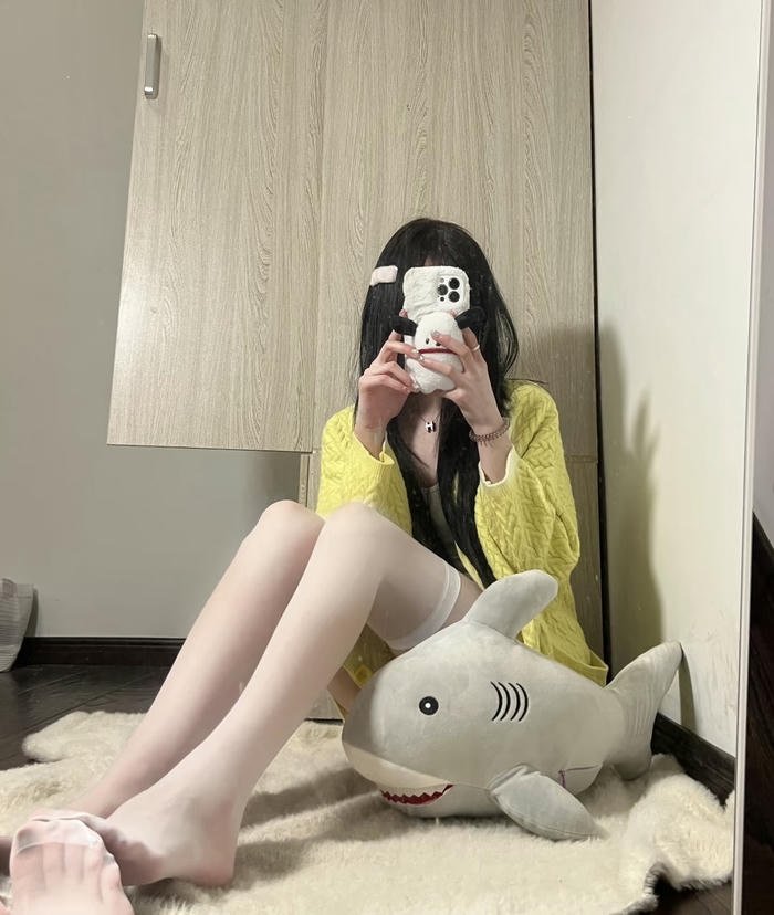 ảnh gái xinh đùi đẹp tự nhiên