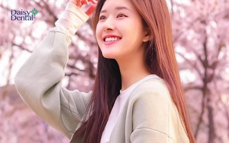 Nụ cười nhẹ nhàng, đáng yêu của Triệu Lộ Tư