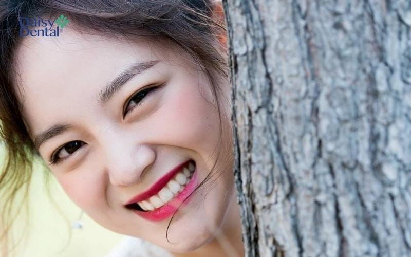 Chẳng ngại cười xinh với nụ cười tràn đầy năng lượng