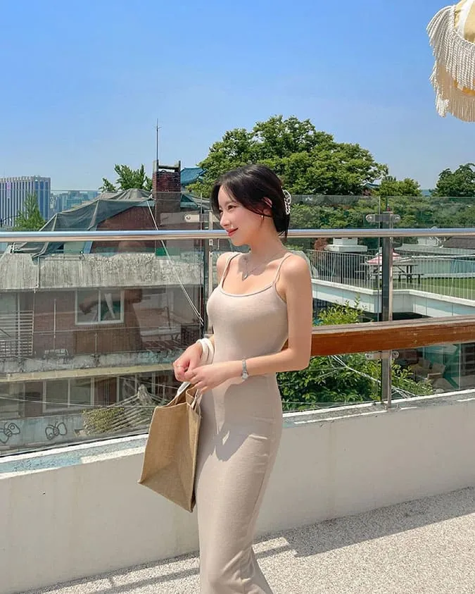 Cách tạo dáng chụp ảnh đẹp khi mặc váy 14