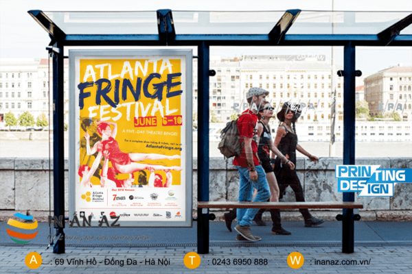 Poster ở bến xe bus