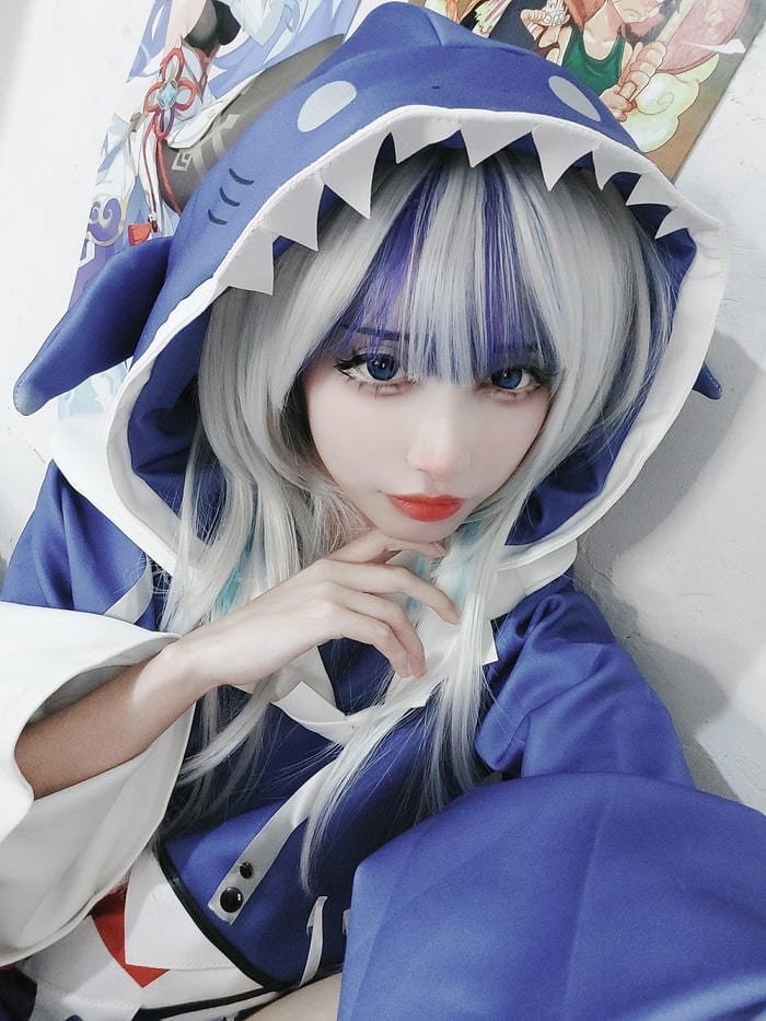 gura cosplay calm mood