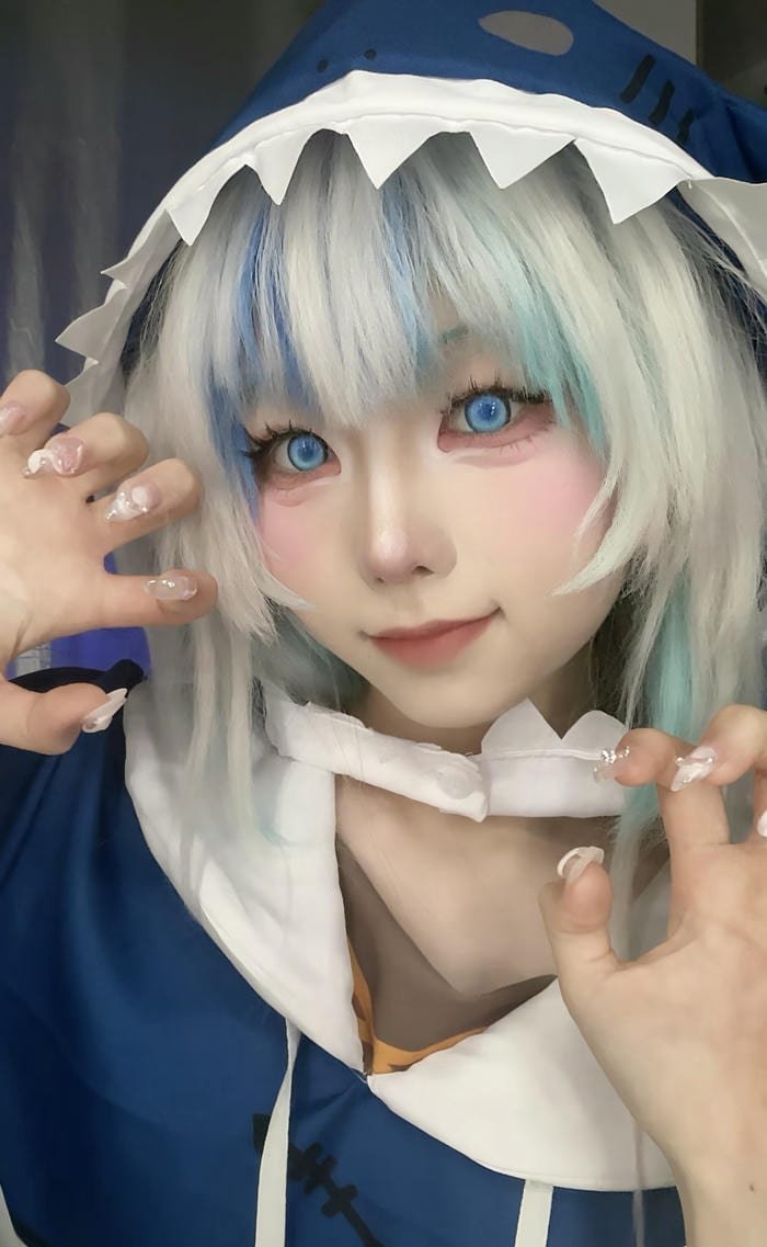 Yaoyao Gawr Gura Cosplay tinh nghịch