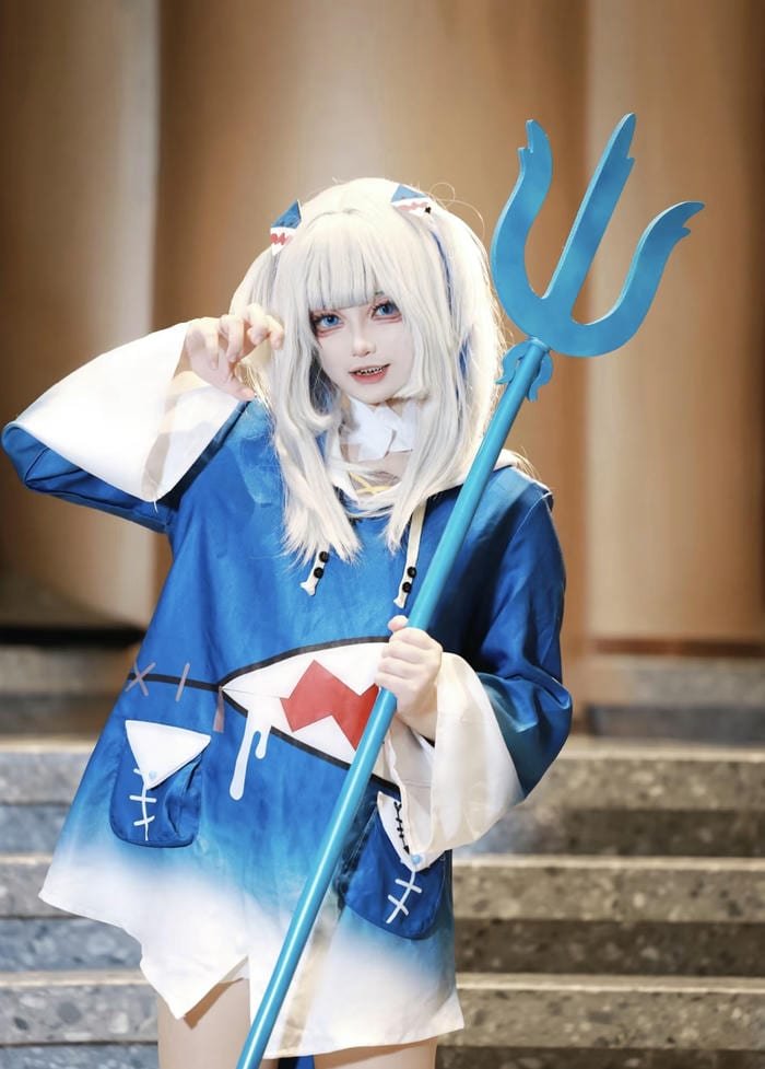 simple space gura cosplay