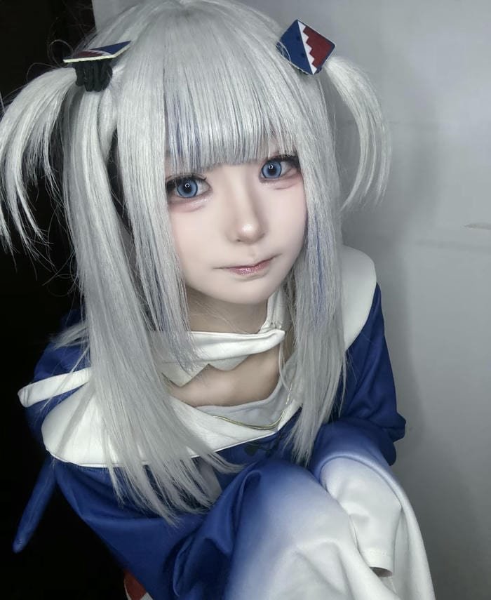 soft light gura costume
