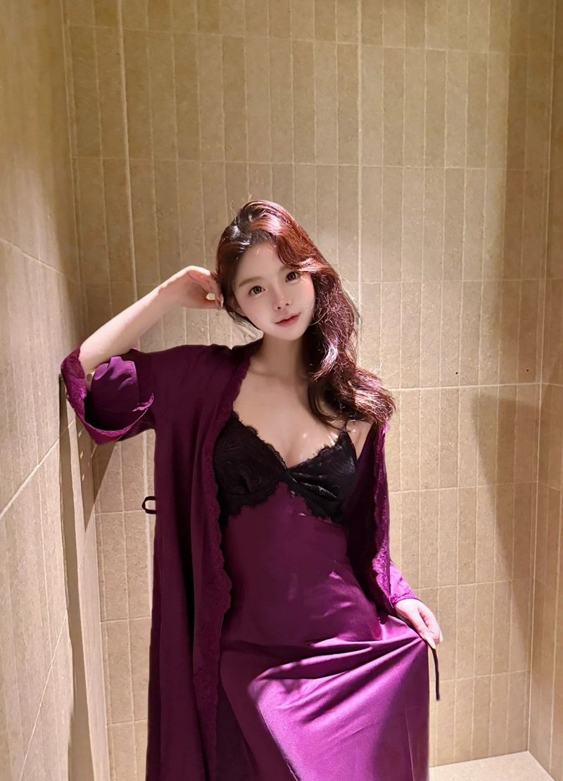 Xem hình gái xinh mặc đồ ngủ