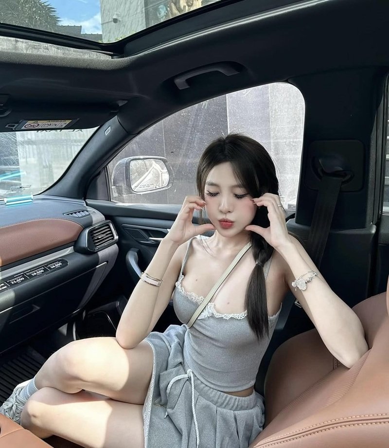 Ảnh girl xinh sexy với nụ cười tươi