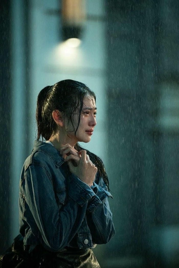 ảnh nữ khóc nét mặt trầm