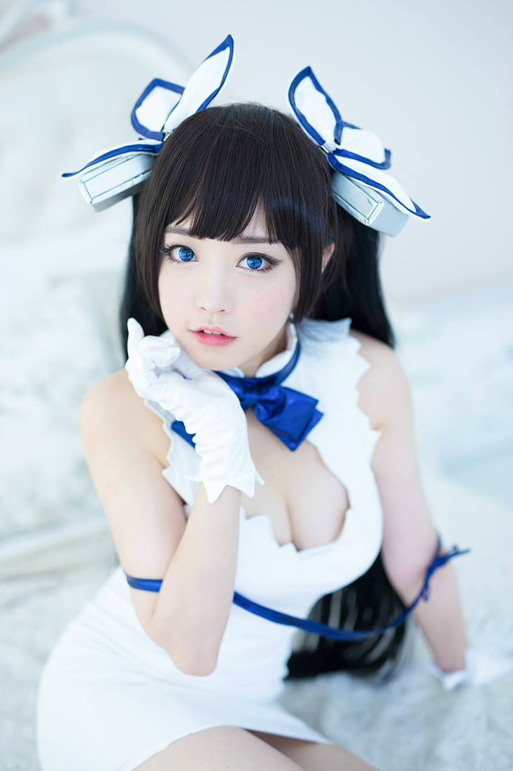 Hình girl xinh cosplay lộ bộ ngực to