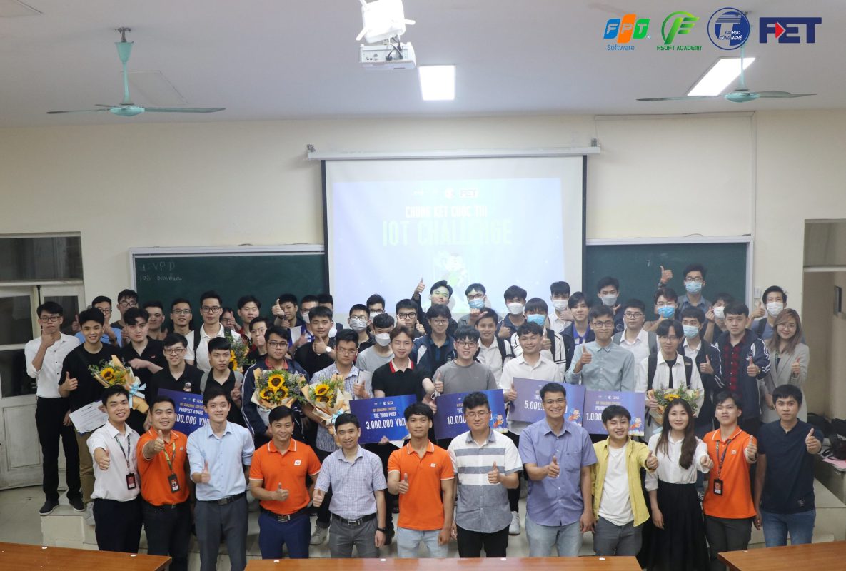Khoa Điện tử viễn thông: 05 đội xuất sắc giành được giải thưởng từ cuộc thi IOT Challenge 2022
