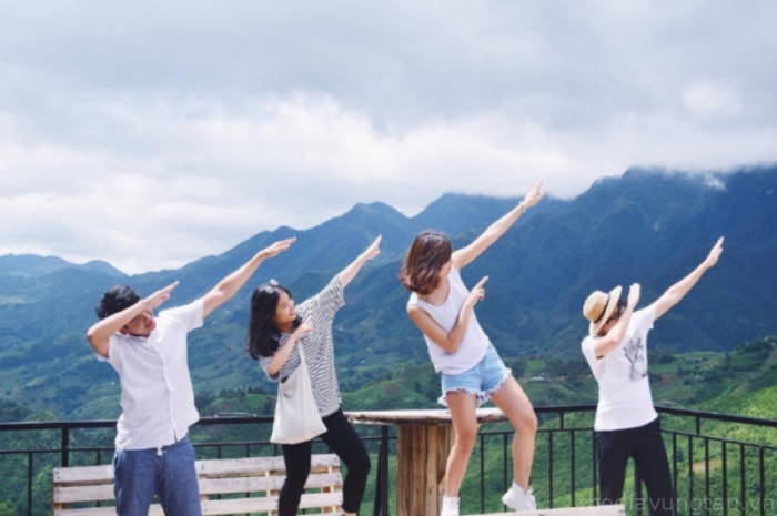 chup anh nhom kieu anh em sieu nhan