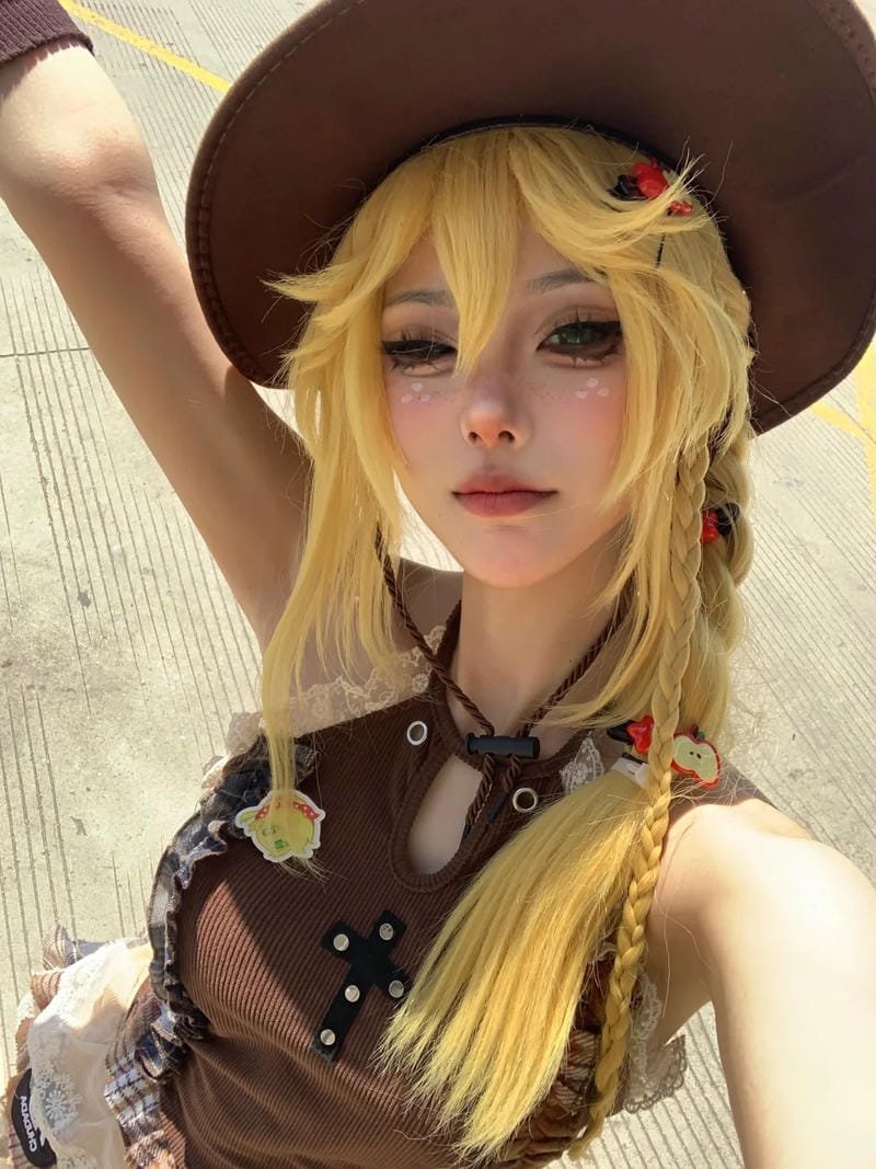 phong cách cá nhân nổi bật cosplay girls