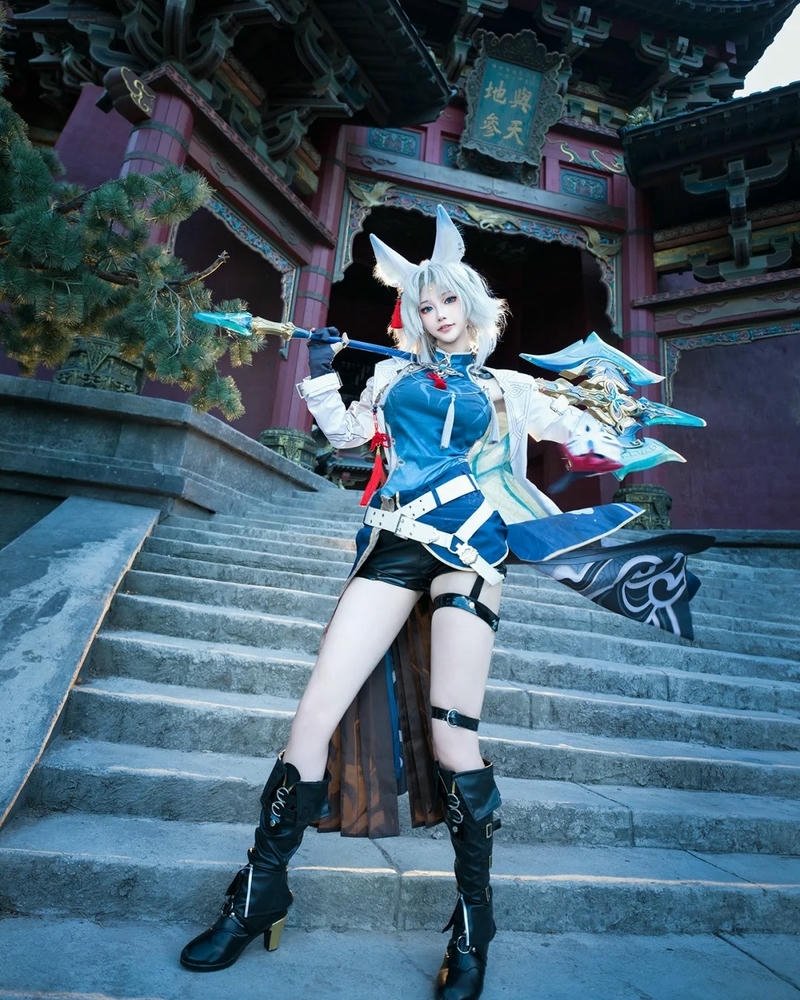 cosplay girls mang không khí lễ hội cosplay