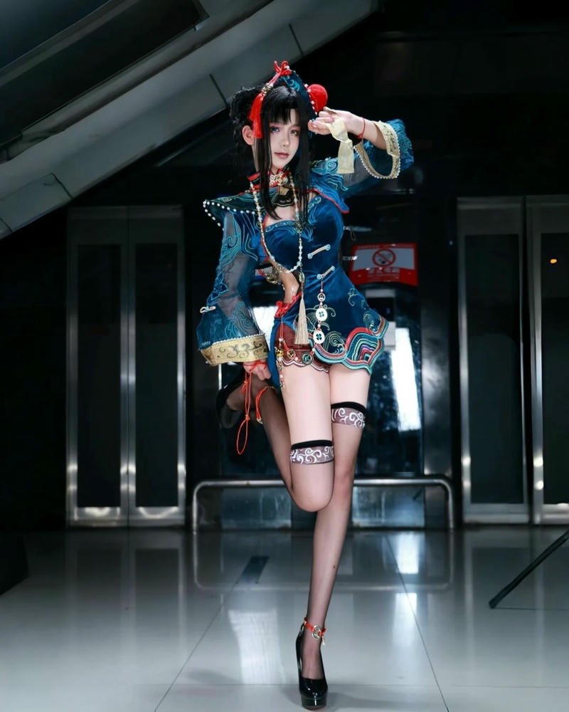 cosplay girls kết hợp thời trang và nhân vật