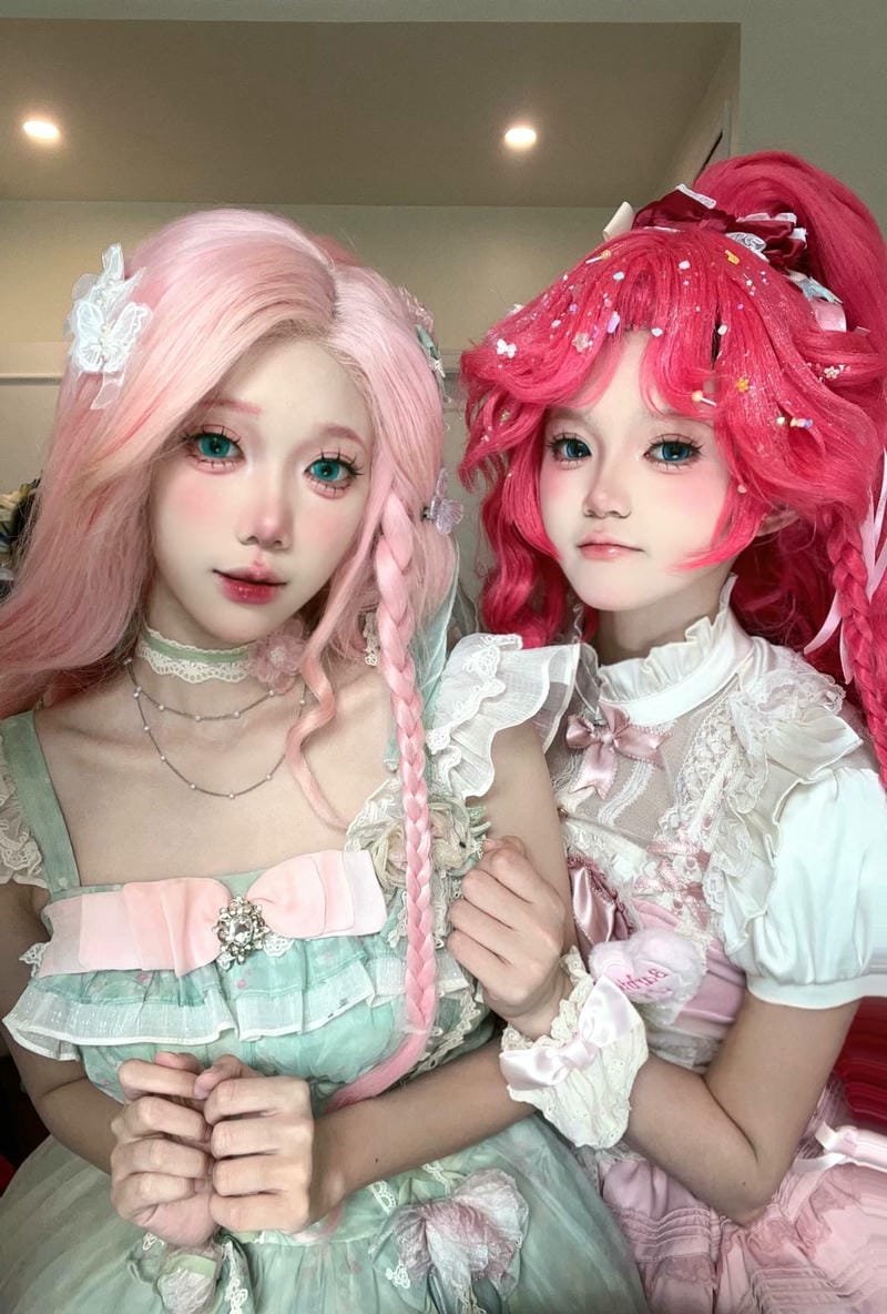 ảnh gái xinh cosplay anime đi dự sự kiện