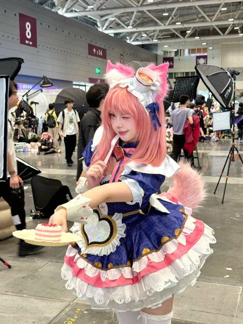 ảnh sexy anime cosplay kết hợp yếu tố anime hiện đại