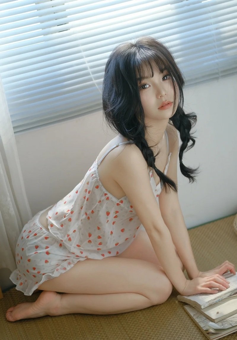 Ảnh gái xinh 2K12 tạo dáng tự nhiên
