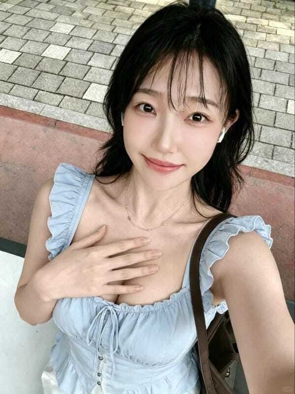 ảnh gái vú bự 29