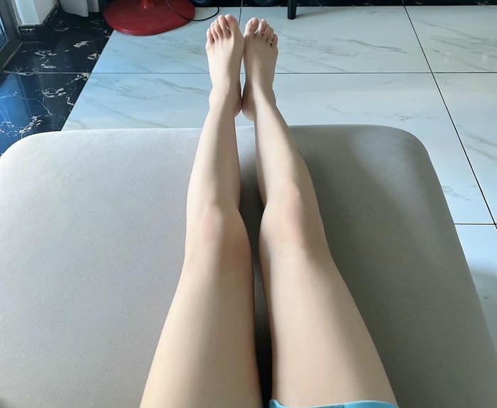 ảnh chụp chân gái đẹp tự nhiên