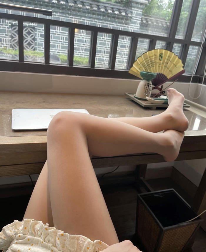 ảnh chân gái đẹp tinh tế
