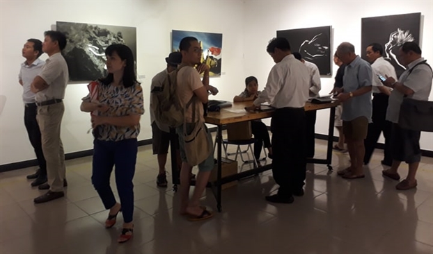 Tuan trien lam anh nude: