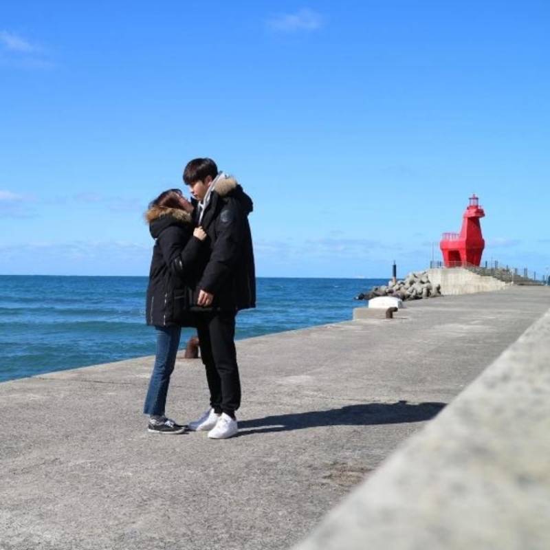 Kiểu dáng chụp ảnh cho các cặp đôi thu hút triệu like