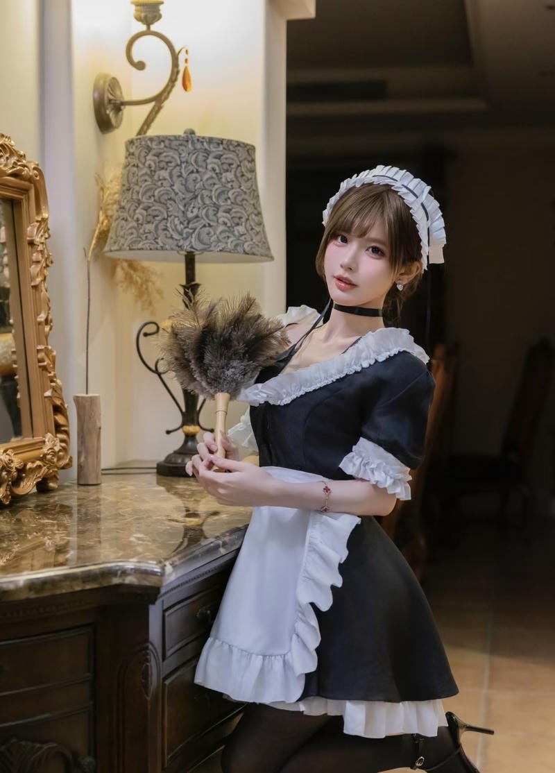 Hình cosplay hầu gái mang nét hấp dẫn nữ tính