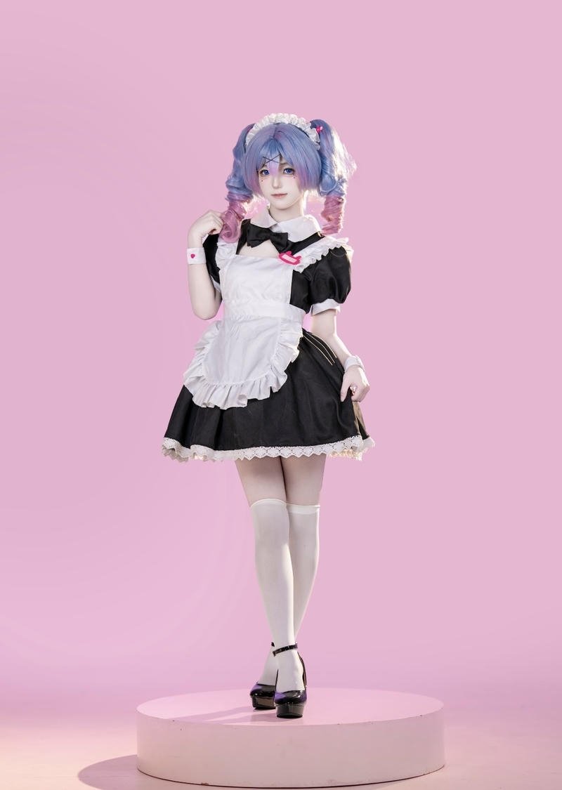 Cosplay hầu gái cùng sức hút tự nhiên