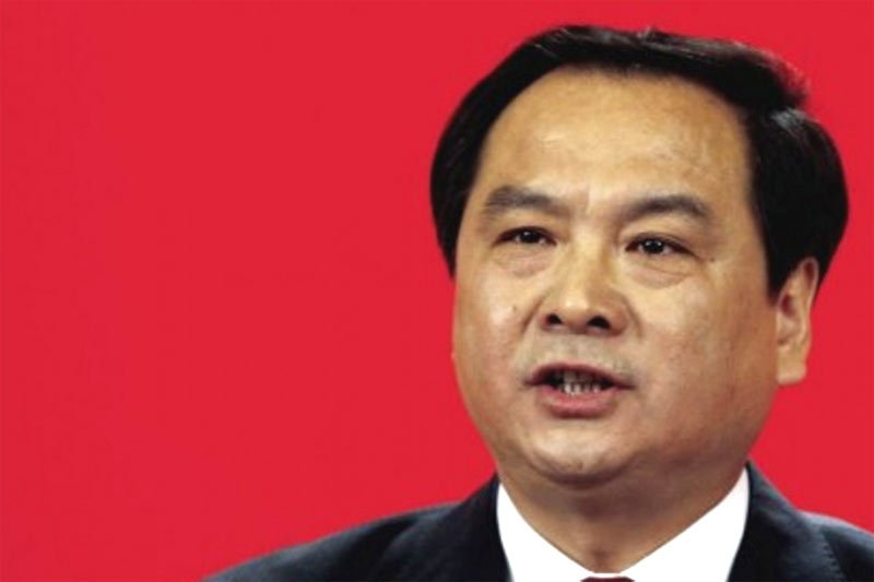Quan bự TQ chuyên cống nạp gái đẹp để tiến thân