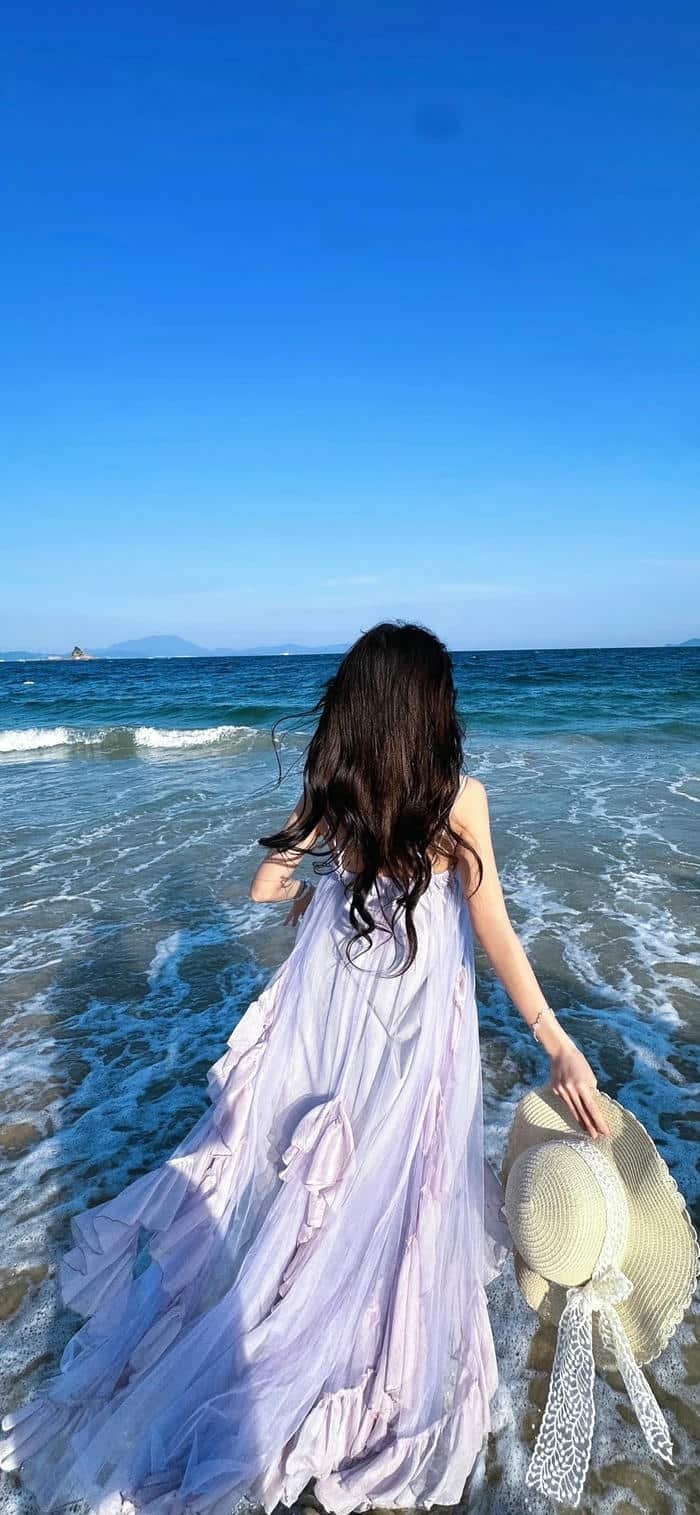 ảnh nền cô gái quay lưng full HD