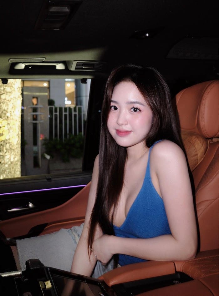 lê phương anh bikini sexy khoe vòng 1