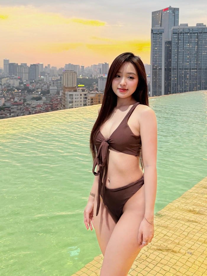 hình lê phương anh bikini sexy cân đối đẹp