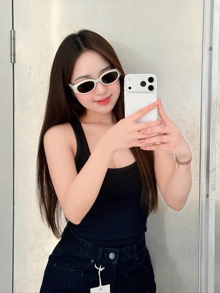Hình Lê Phương Anh bikini quyến rũ quyến rũ