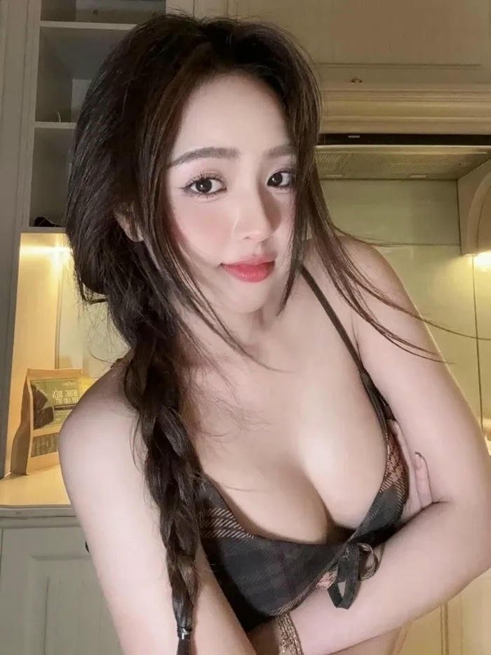 ảnh lê phương anh bikini sexy dáng đẹp cuốn