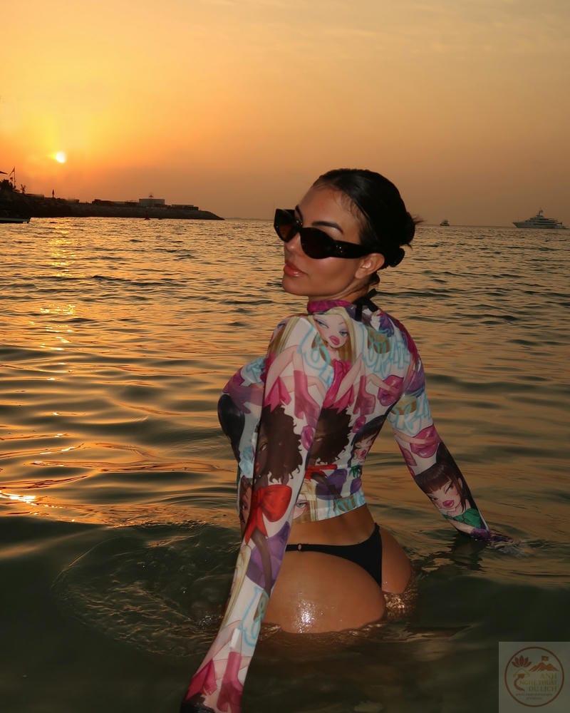 Georgina Rodriguez bikini 9