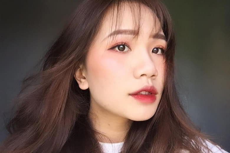 Selfie là gì? 16 cách chụp và tạo dáng selfie đẹp tự nhiên