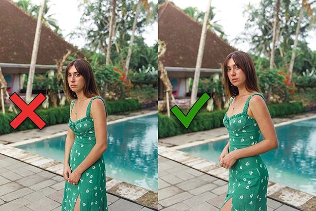 bạn cũng có thể đưa 2 chân nhẹ sang một bên và vắt chéo 2 cổ chân lại với nhau