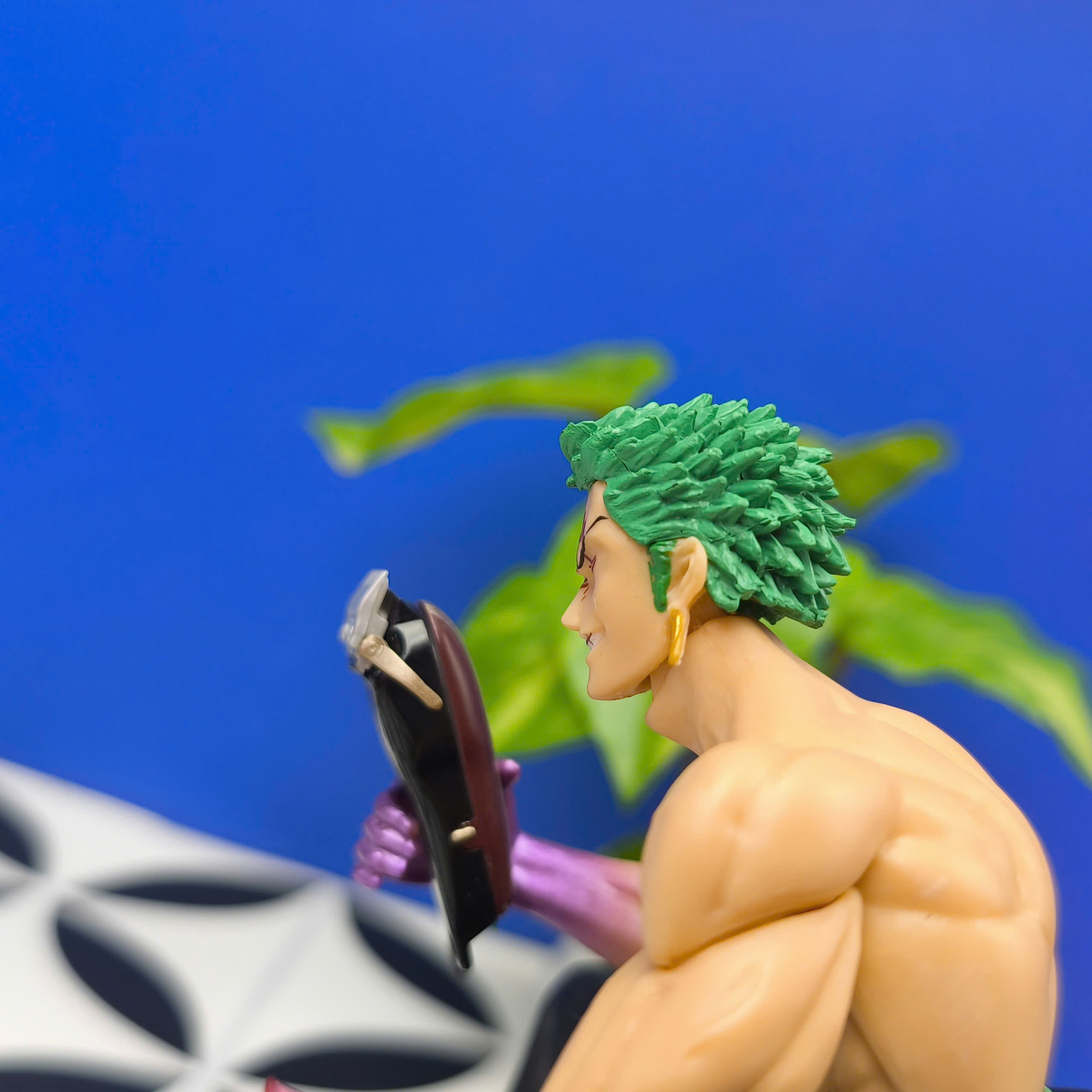 Mô Hình Tiệm Tóc Zoro Barber King Cao 17cm