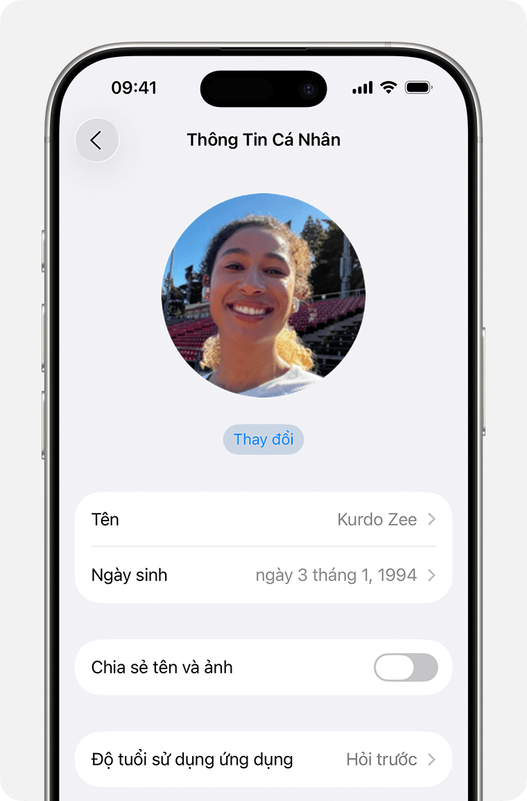 Mục cài đặt Tài khoản Apple trên iPhone đang hiển thị Ngày sinh