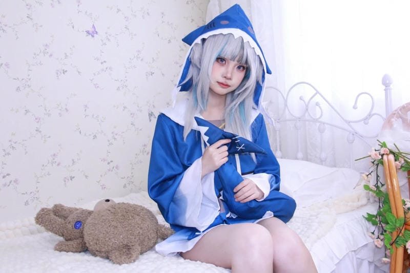 Yaoyaoqwq Gawr Gura cosplay phong cách dễ thương đầy cuốn hút
