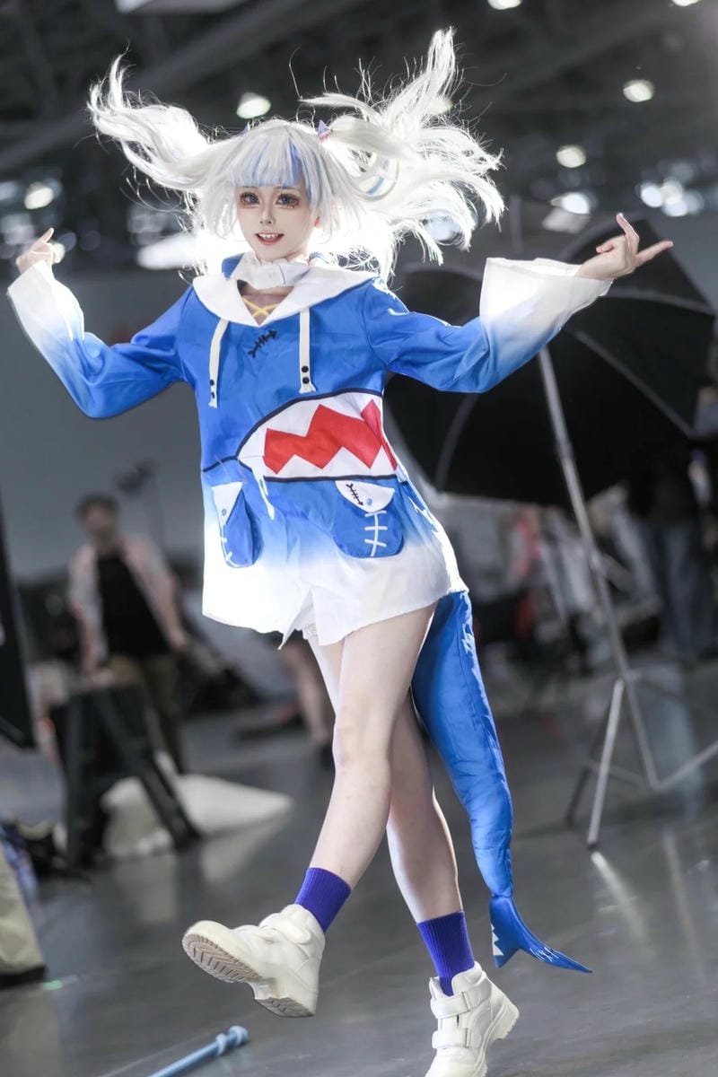 Yaoyaoqwq Gawr Gura cosplay tạo hình nổi bật với nét đáng yêu