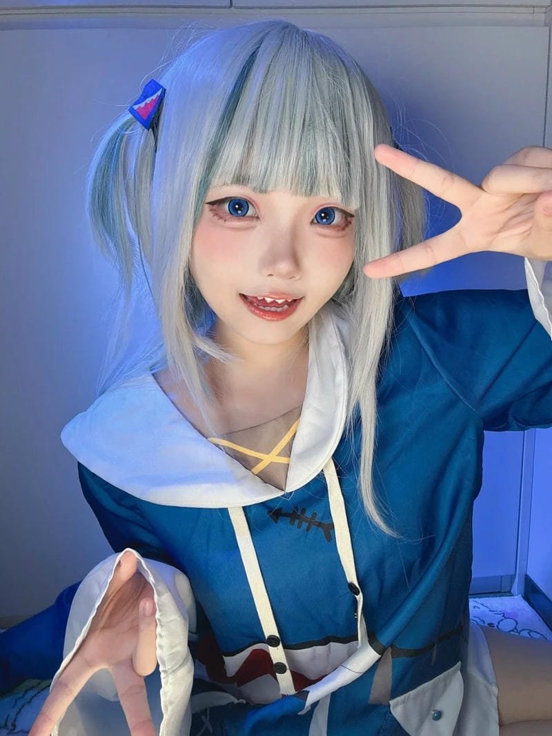 Yaoyaoqwq Gawr Gura cosplay thần thái dễ thương đầy sức hút