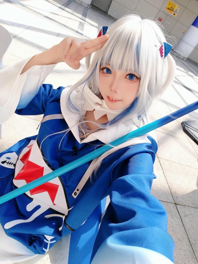 Yaoyaoqwq Gawr Gura cosplay thể hiện nét cá tính đáng yêu