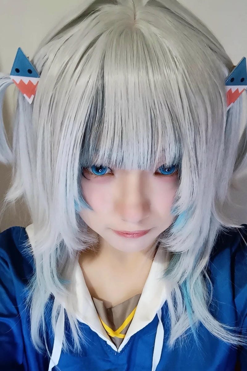 gawr gura cosplay phong cách anime dễ thương