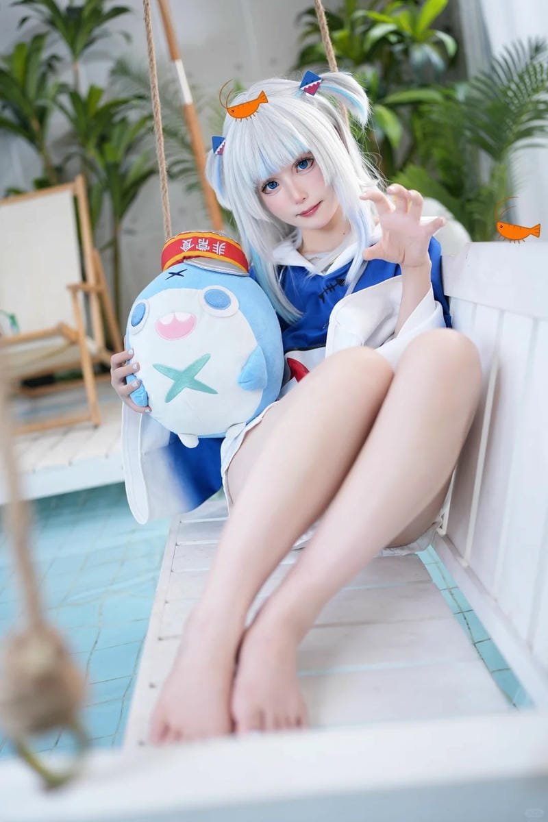 yaoyaoqwq cosplay gawr gura góc chụp gần