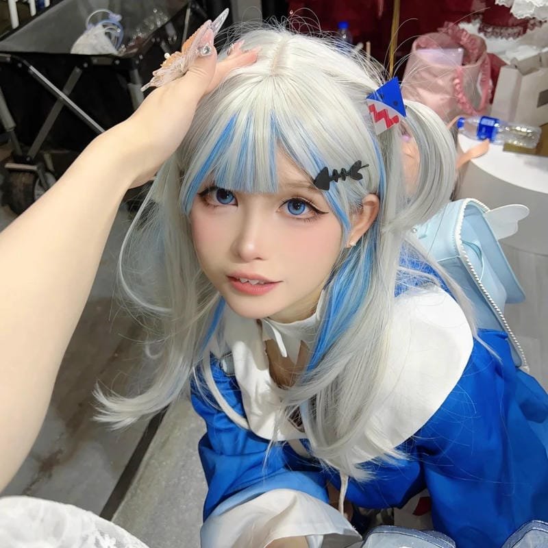 yaoyaoqwq gawr gura cosplay ngoài biển