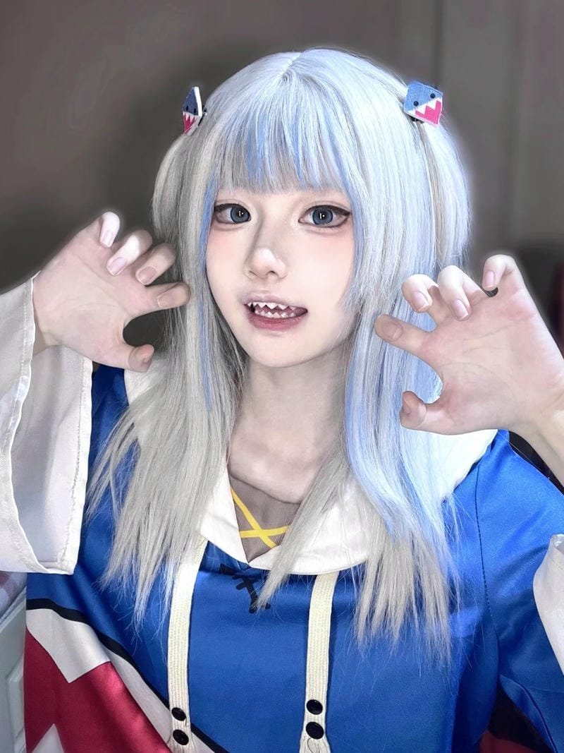 Hình cosplay Gawr Gura Yaoyaoqwq đáng mến