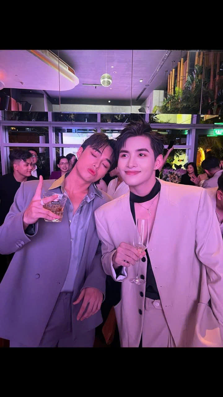 Loạt ảnh được cho là từ lovestagram của Hải Đăng Doo và bạn gái người Thái