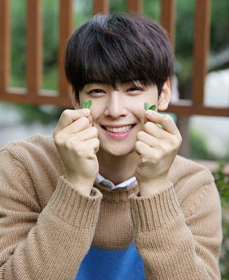 Anh trai dep giau mat